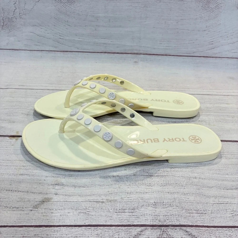 Tory Burch Studded Jelly Thong Flip Flops Womens 6 Cream Logo Sandals Waterproof